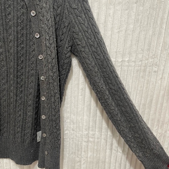 Eddie Bauer Gray Sweater. Size Petite XS - Picture 4 of 5